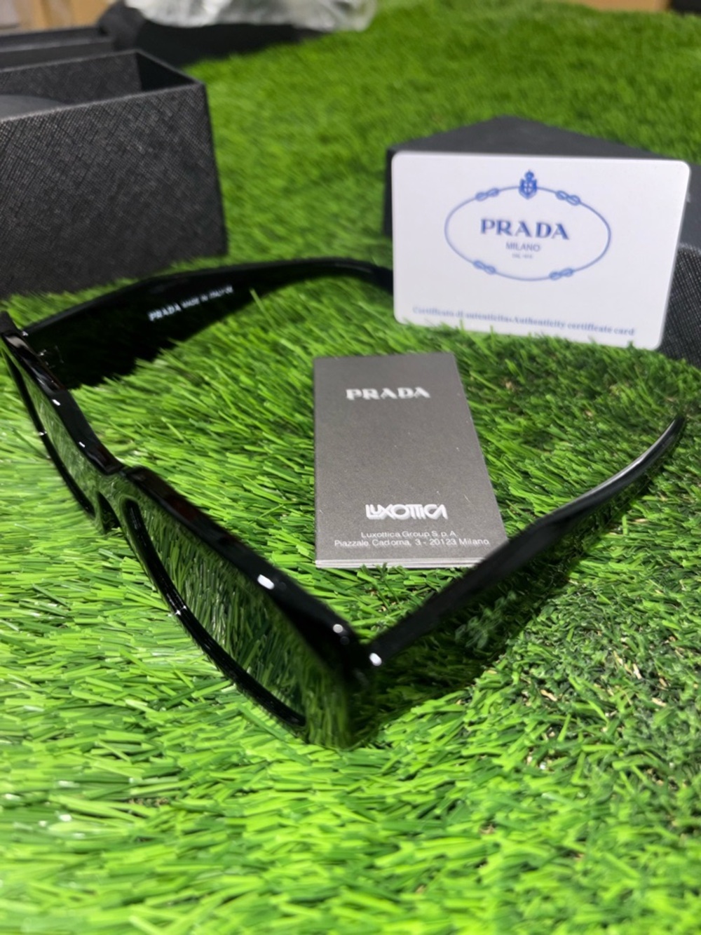 Prada Black Rectangular Sunglasses with Logo - Picture 6 of 14